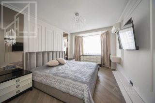 m. Smolenskaya: Apartment, 3-rooms