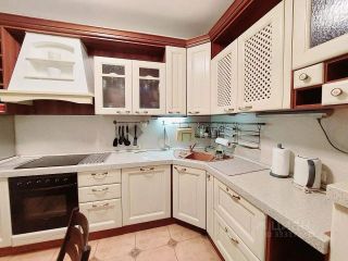 m. Tretyakovskaya: Apartment, 2-rooms
