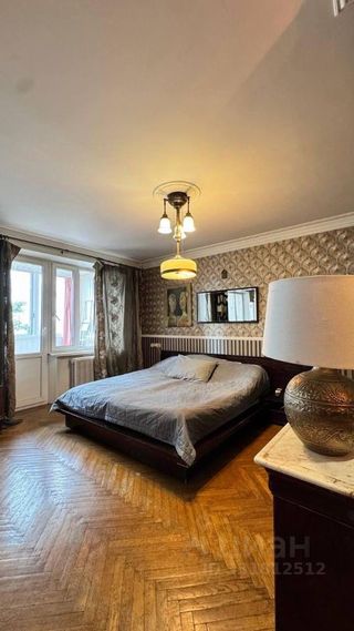 m. Maryina Roscha: Apartment, studio