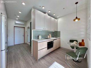 m. Maryina Roscha: Apartment, studio