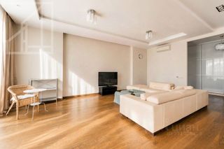 m. Chkalovskaya: Apartment, 3-rooms