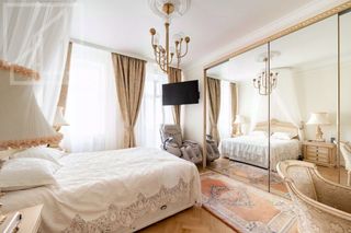 m. Okhotny ryad: Apartment, 3-rooms