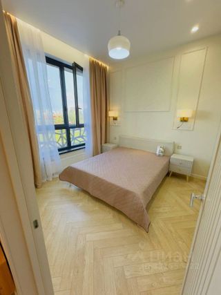 m. ZIL: Apartment, 2-rooms