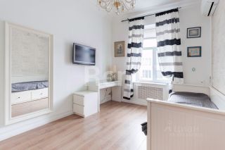 m. Tverskaya: Apartment, 2-rooms
