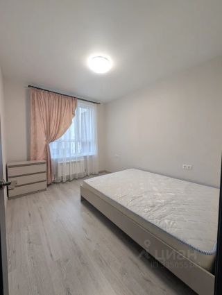 m. Lukhmanovskaya: Apartment, 1-rooms
