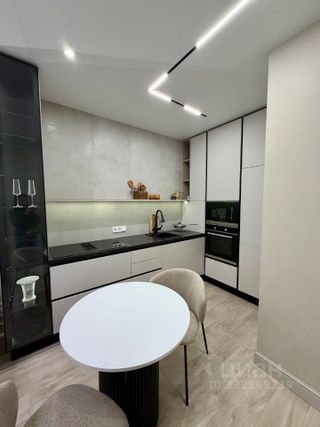 m. ZIL: Apartment, 1-rooms