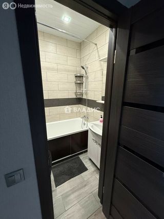 m. Lukhmanovskaya: Apartment, 2-rooms