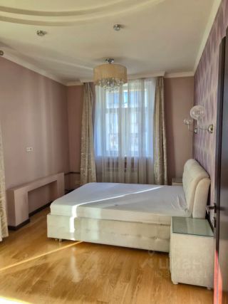 m. Baumanskaya: Apartment, 3-rooms
