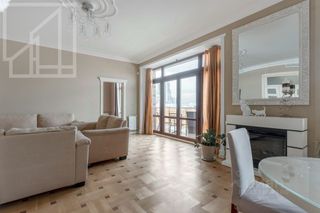 m. Mayakovskaya: Apartment, 4-rooms