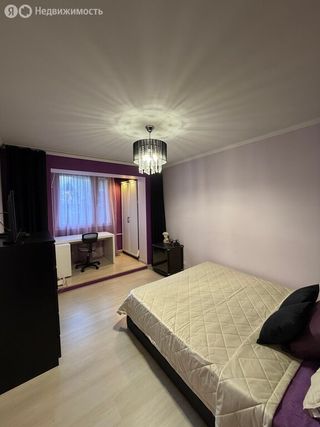 m. Ulitsa Dmitrievskogo: Apartment, 3-rooms