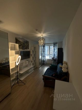 m. Lukhmanovskaya: Apartment, 2-rooms