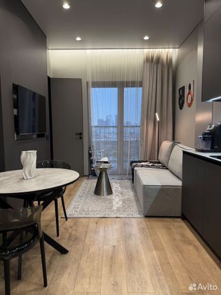m. ZIL: Apartment, 1-rooms