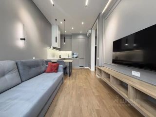 m. ZIL: Apartment, 2-rooms