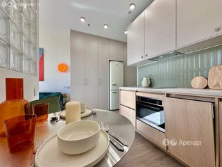 m. Maryina Roscha: Apartment, studio