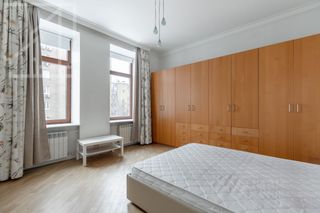 m. Mayakovskaya: Apartment, 3-rooms