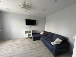 m. Lukhmanovskaya: Apartment, 1-rooms