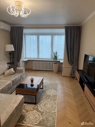 m. Ulitsa 1905 goda: Apartment, 2-rooms