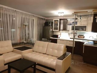 m. Ploschad trekh vokzalov: Apartment, 1-rooms