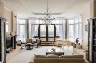 m. Minskaya: Apartment, 6-rooms