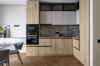 m. Trikotazhnaya: Apartment, 2-rooms