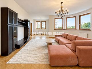 m. Universitet druzhby narodov: Apartment, 3-rooms
