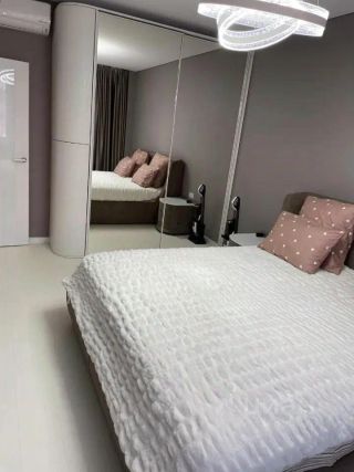 m. ZIL: Apartment, 2-rooms