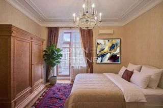 m. Kropotkinskaya: Apartment, 4-rooms