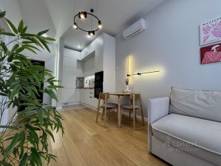 m. ZIL: Apartment, 2-rooms