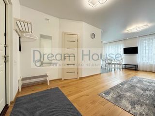 m. Lukhmanovskaya: Apartment, studio