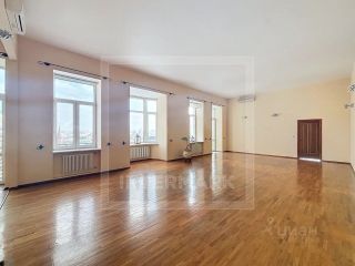 m. Borovitskaya: Apartment, 5-rooms