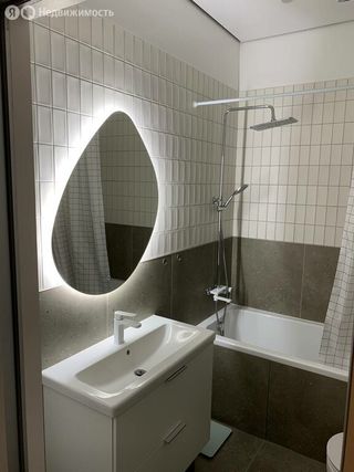 m. ZIL: Apartment, 2-rooms