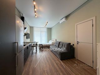 m. ZIL: Apartment, studio