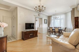 m. Lomonosovsky prospekt: Apartment, 3-rooms