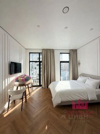 m. Zorge: Apartment, studio