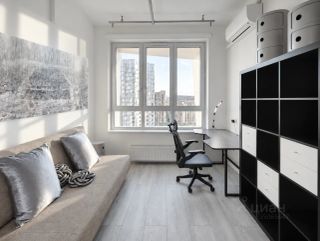 m. ZIL: Apartment, 2-rooms