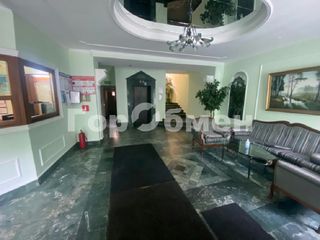 m. Barrikadnaya: Apartment, 3-rooms