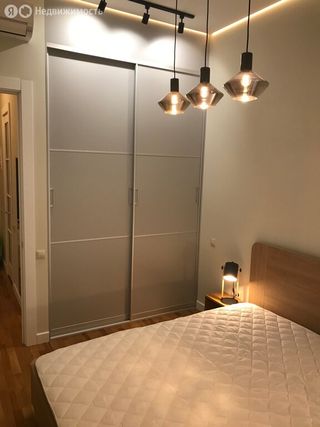 m. ZIL: Apartment, 1-rooms