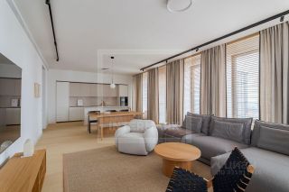 m. Ulitsa 1905 goda: Apartment, 5-rooms