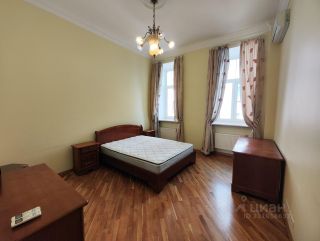 m. Lubyanka: Apartment, 3-rooms