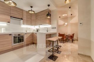 m. Smolenskaya: Apartment, 3-rooms