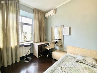 m. Krasnopresnenskaya: Apartment, 2-rooms