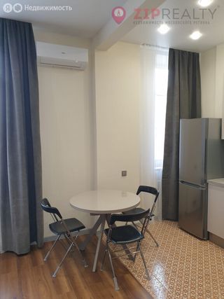 m. Delovoy tsentr: Apartment, studio