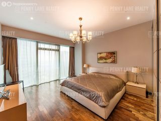 m. Delovoy tsentr: Apartment, 4-rooms
