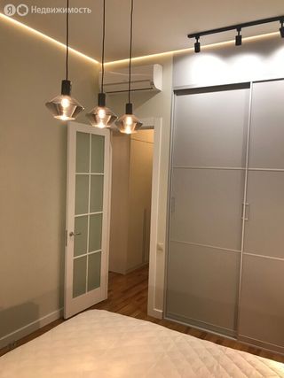 m. ZIL: Apartment, 1-rooms