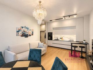 m. Verkhnie Kotly: Apartment, 2-rooms