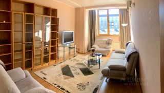 m. Kropotkinskaya: Apartment, 2-rooms