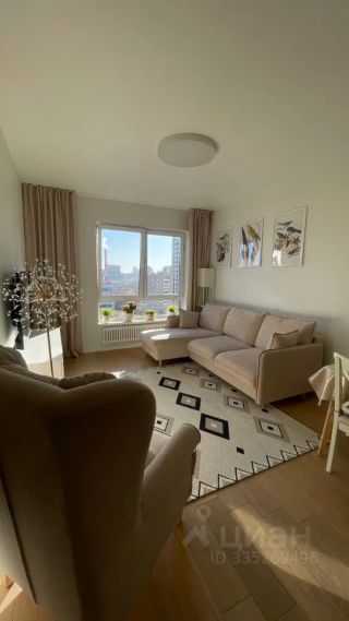 m. Molodezhnaya: Apartment, 3-rooms