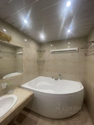 m. Universitet druzhby narodov: Apartment, 2-rooms