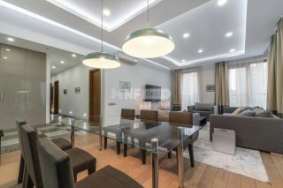 m. Smolenskaya: Apartment, 4-rooms
