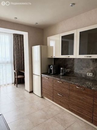 m. Ulitsa Akademika Yangelya: Apartment, studio